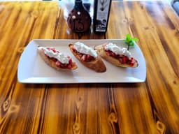 Isaak gallery image 4